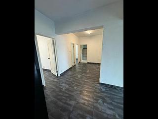 Mid Levels Central - Mackenny Court 02