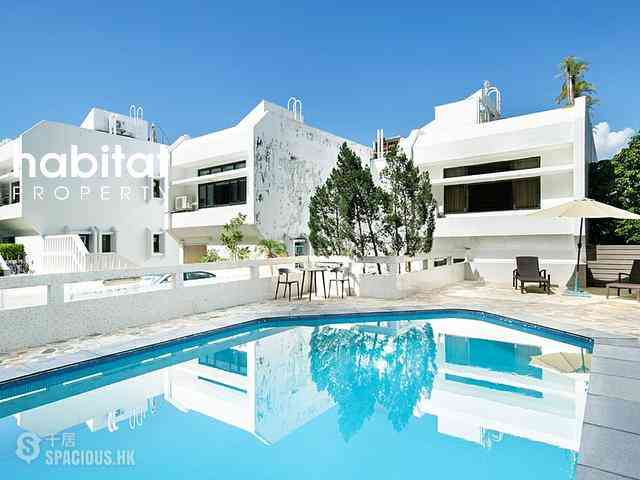 Chung Hom Kok - Coral Villas 01
