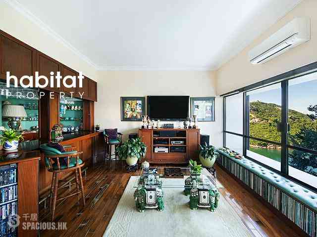 Chung Hom Kok - Coral Villas 08