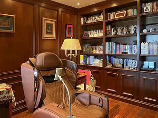 Chung Hom Kok - Hillgrove 05