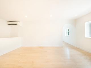 Mid Levels Central - Gladdon 12