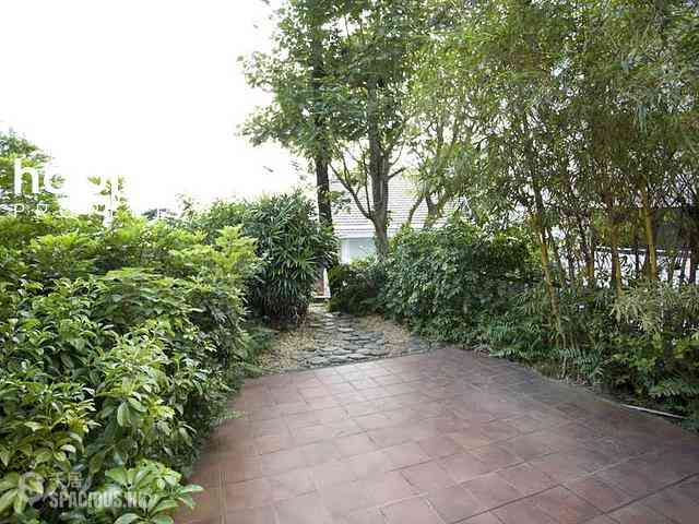 The Peak - Mount Austin Estate 01