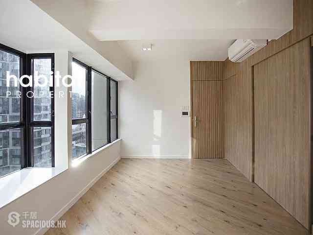 Sai Ying Pun - 111, High Street 04