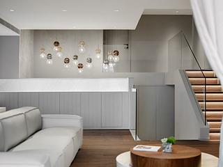 Mid Levels Central - May Tower Block 1 06