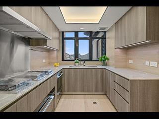 Repulse Bay - Fortuna Court 11