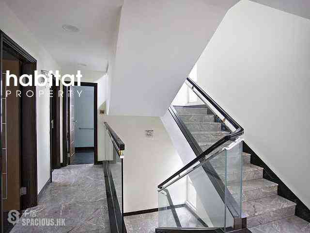 The Peak - Sunshine Villa 06