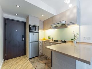 Soho - Sunrise House 08