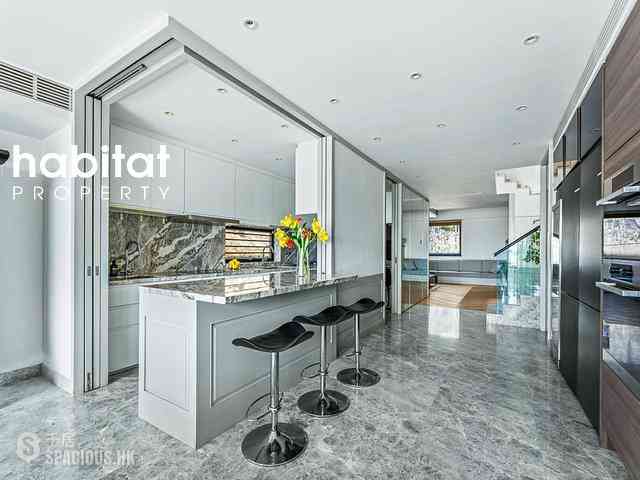 Chung Hom Kok - Pinewaver Villas 01