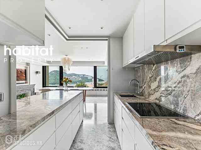 Chung Hom Kok - Pinewaver Villas 07