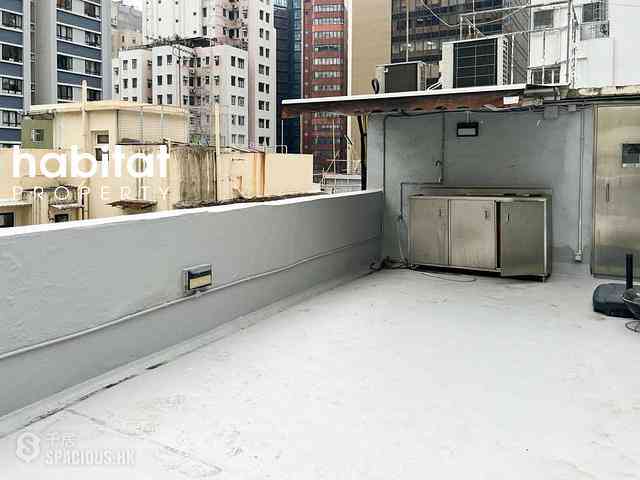 Sheung Wan - Luen Yick Building 01