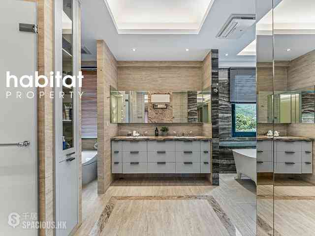 Chung Hom Kok - Pinewaver Villas 16