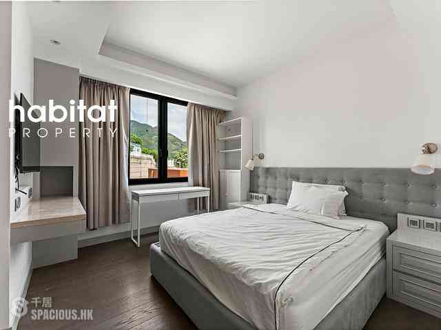 Chung Hom Kok - Pinewaver Villas 22