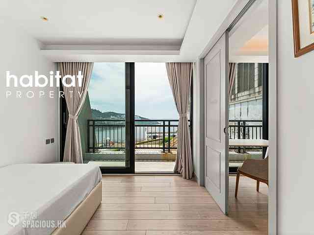 Chung Hom Kok - Pinewaver Villas 27