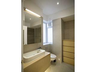 Mid Levels Central - 5H, Bowen Road 09