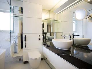 Soho - Centrestage 12