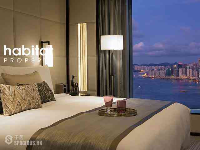Central - Four Seasons Place 01