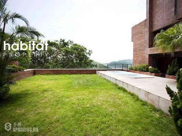 Repulse Bay - The Somerset 01