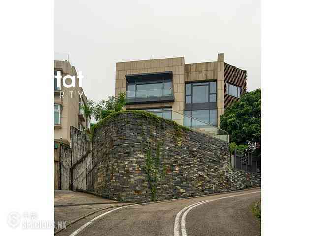 Stanley - 18, Carmel Road 01