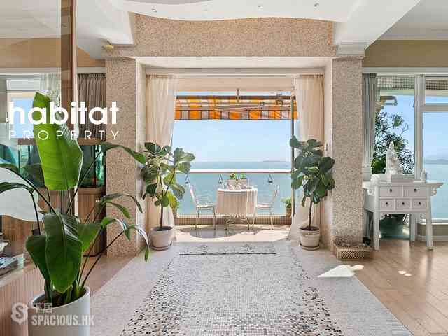 Pok Fu Lam - Villas Sorrento 02