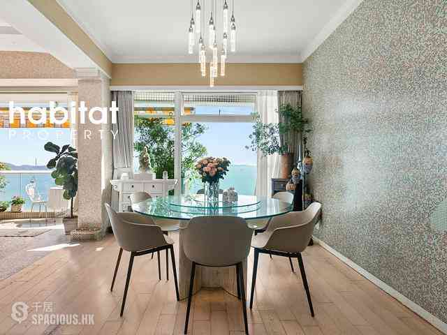 Pok Fu Lam - Villas Sorrento 06