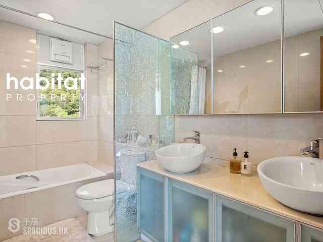 Pok Fu Lam - Villas Sorrento 09