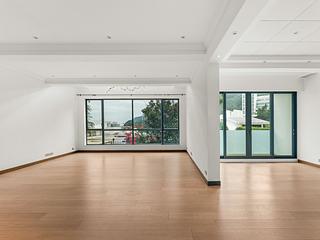 The Peak - Watford Villa 10