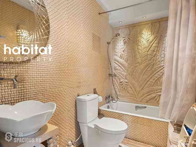 Pok Fu Lam - Villas Sorrento 11