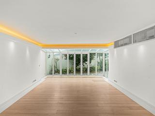 The Peak - Watford Villa 13