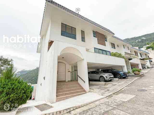 The Peak - Watford Villa 18