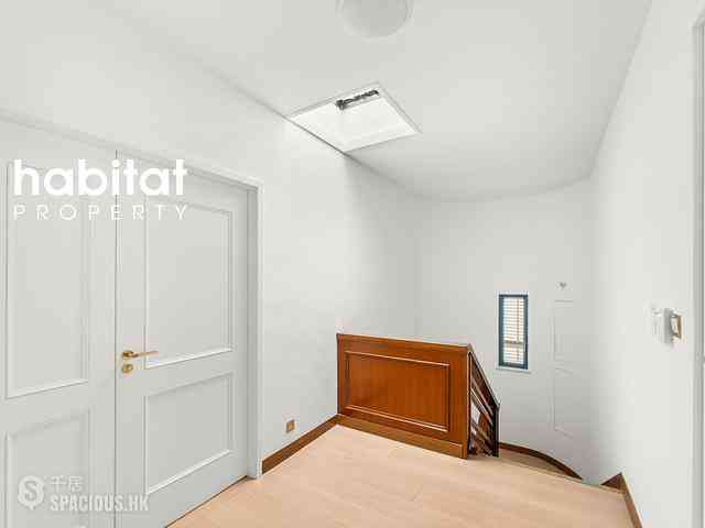 The Peak - Watford Villa 20