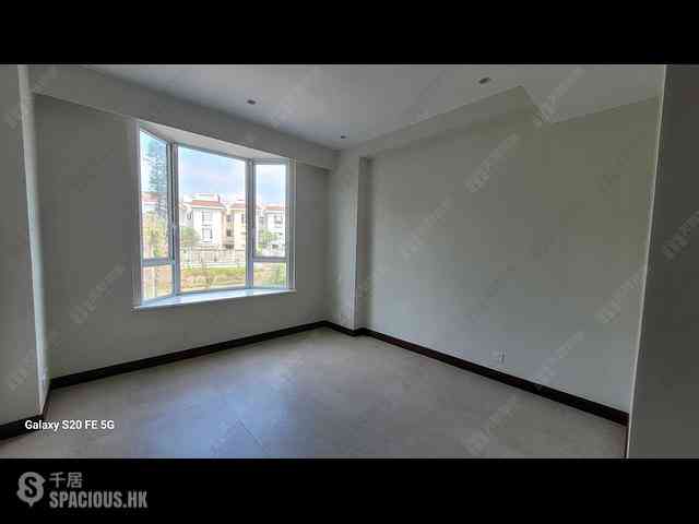 Chung Hom Kok - Hillgrove 03