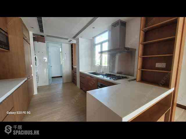 Chung Hom Kok - Hillgrove 14