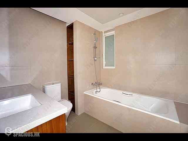 Chung Hom Kok - Hillgrove 19