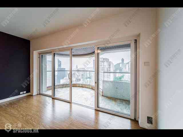Mid Levels Central - Garden Terrace Block 3 03