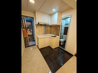 Kennedy Town - Hoi Tao Building Block B 03