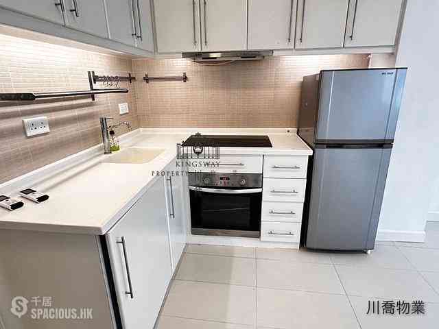 Sheung Wan - 219, Queen's Road Central 02