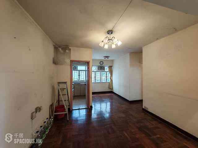 Soho - Golden Valley Mansion 01