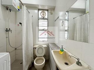 Wan Chai - Vincent Mansion 04