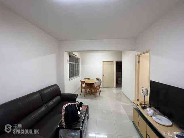 Fortress Hill - Wah Hoi Mansion Block A 06