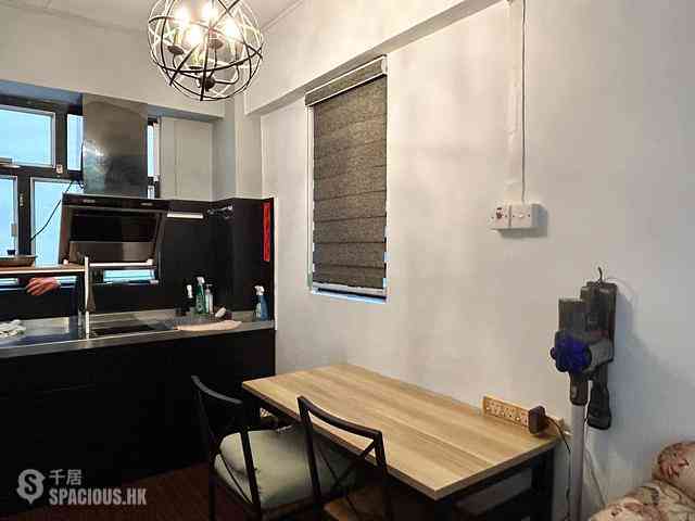 Sheung Wan - Kam Fai House 13