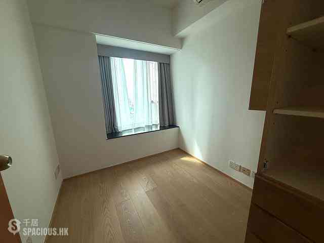 West Kowloon - Sorrento Phase 1 Block 3 02