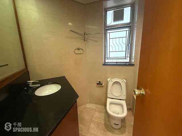 West Kowloon - Sorrento Phase 1 Block 3 07