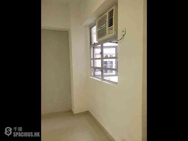 Wan Chai - 40-42, Cross Street 02