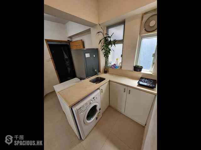 Central - 28-32, Gough Street 01