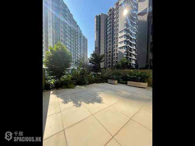 Tseung Kwan O - The Papillons Block 5 01
