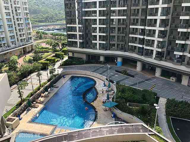 Tseung Kwan O - The Papillons Block 5 08