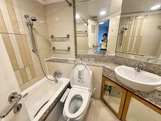 Tung Chung - Caribbean Coast Phase 2 Albany Cove 18
