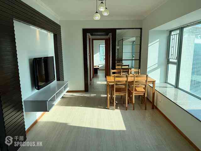 Tung Chung - Seaview Crescent 01