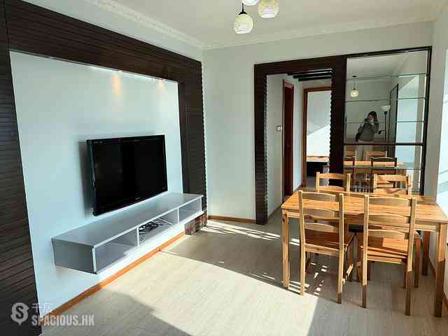 Tung Chung - Seaview Crescent 02