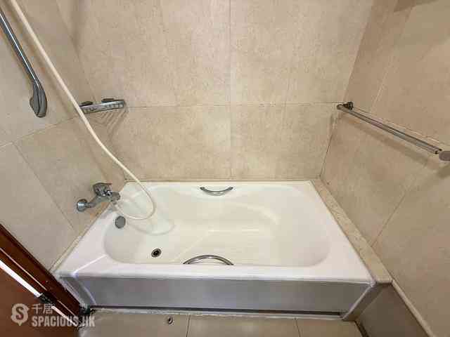 Tung Chung - Seaview Crescent 09